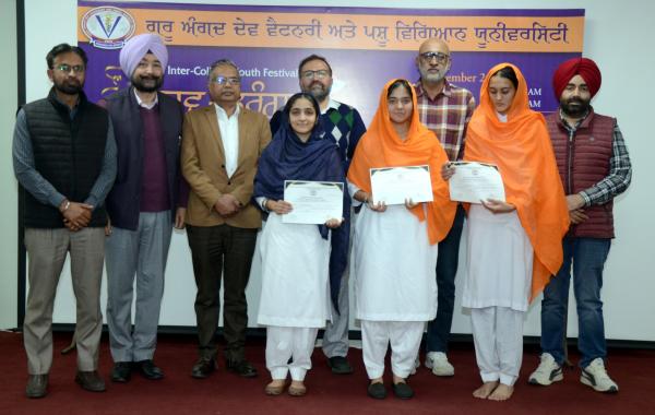 Prize distribution ceremony in the various categories during the 14th Youth Festival 