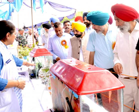 S. Bhagwant Mann, Chief Minister visited the exhibit stalls on Dated 23-09-2022