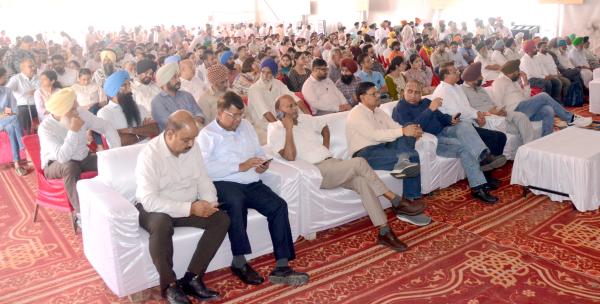 Farmers comes with a huge crowd to the pashu palan mela