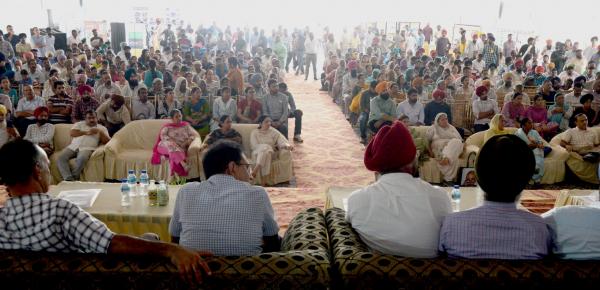 Farmers comes with a huge crowd to the pashu palan mela