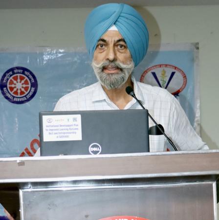 Dr. S.S. Randhawa, Dean, College of Veterinary Science Addressing