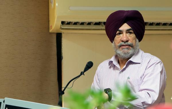 Dr JPS Gill, Vice-Chancellor Addressing